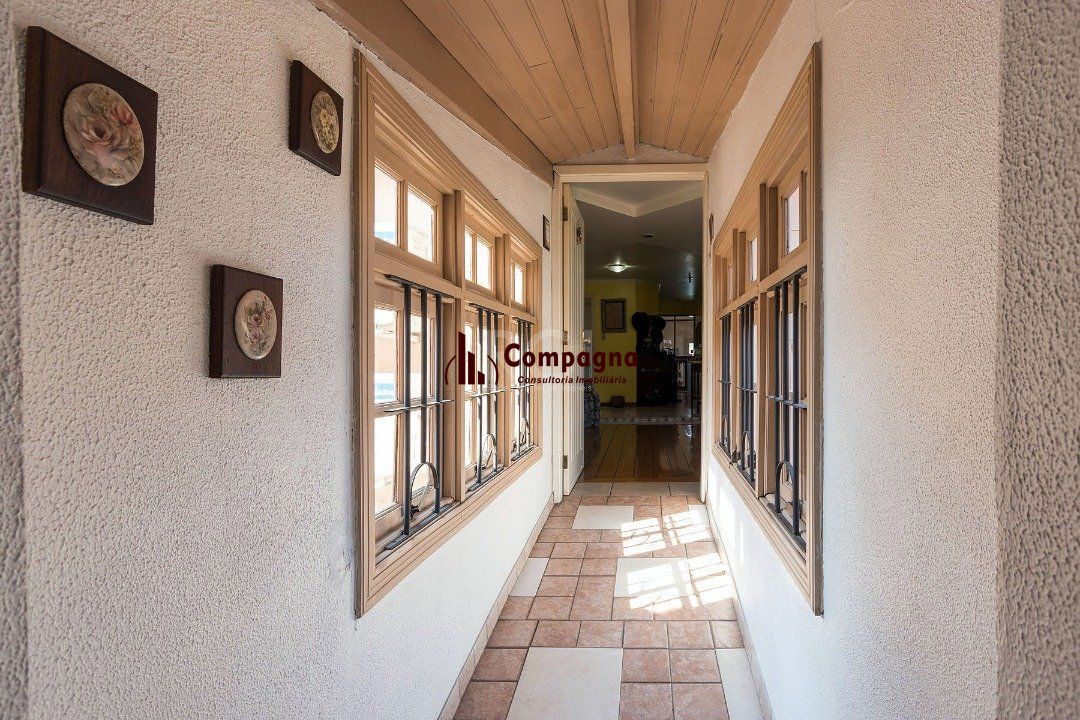 Casa para Venda - 320m², 5 dormitórios, sendo 2 suites, 3 vagas - Tristeza — foto 4