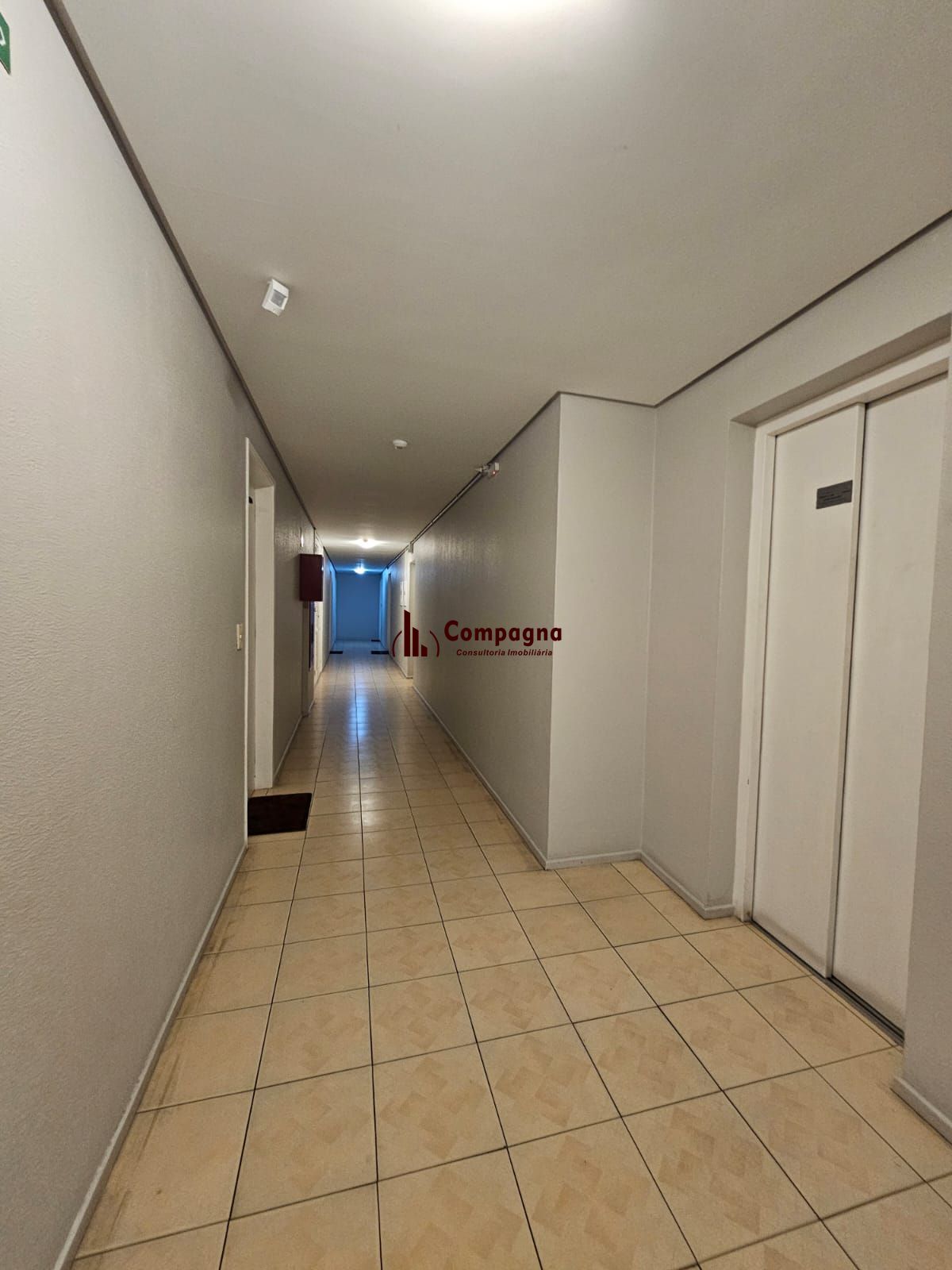 Sala comercial na Dona Laura — foto 4