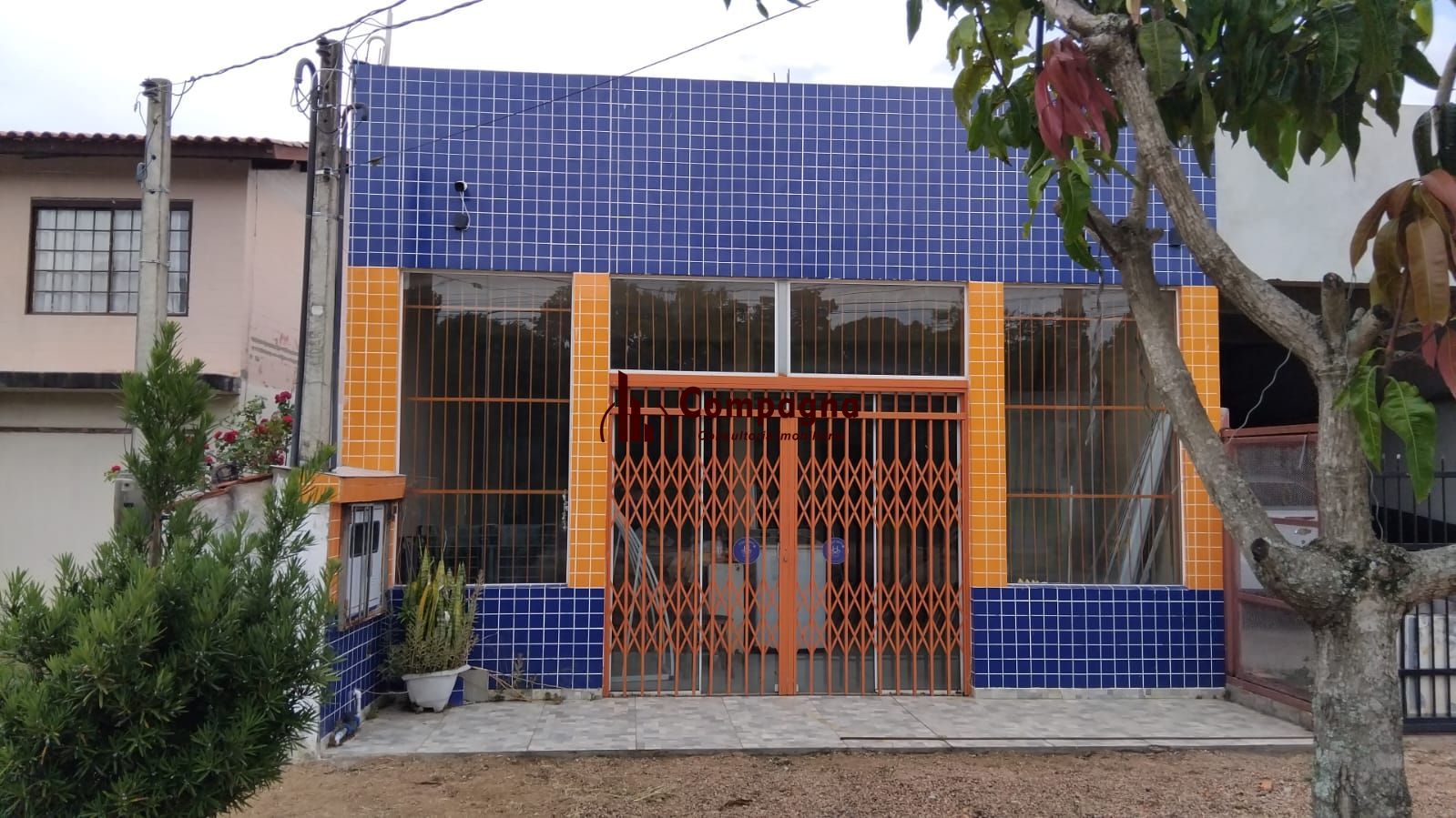 Casa para Venda - 182m², 2 dormitórios, sendo 1 suites, 3 vagas - Lami