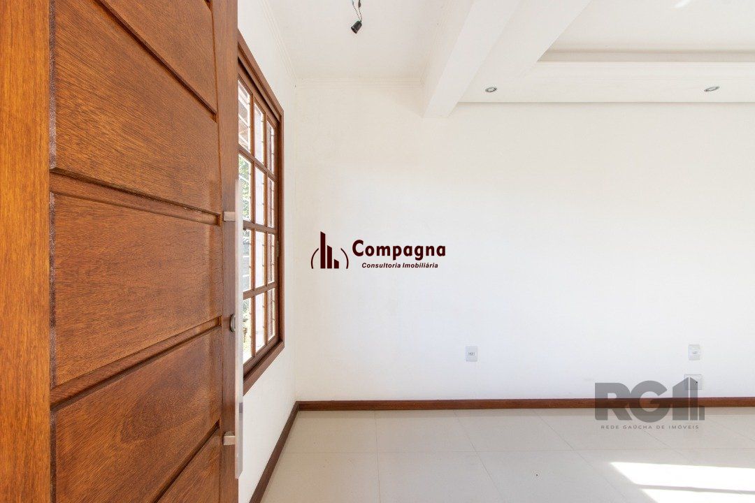 Casa para Venda - 120m², 3 dormitórios, sendo 1 suites, 1 vaga - Guarujá — foto 4