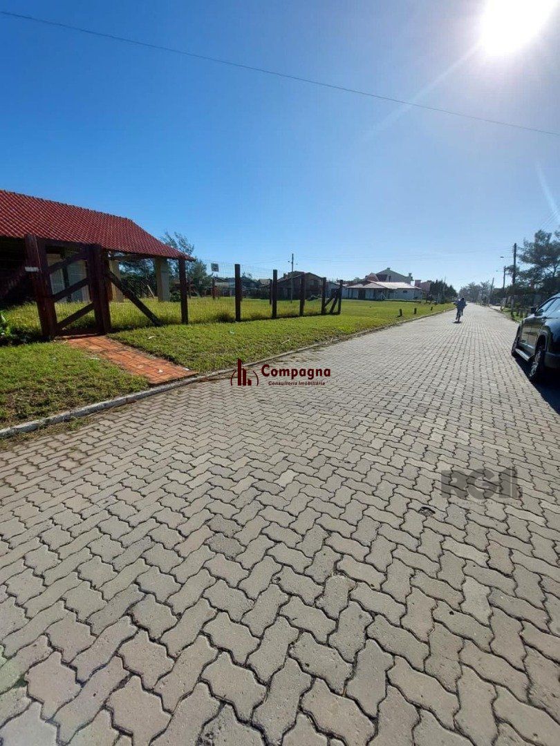 Casa a beira mar de Imbe na frente calçadão . Mobiliada , super bem conservada . Composta por 4 dormitórios sendo 1 suíte — foto 5