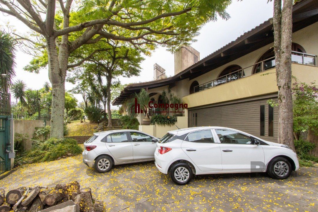 Casa para Venda - 645m², 4 dormitórios, sendo 4 suites, 11 vagas - Tristeza — foto 2