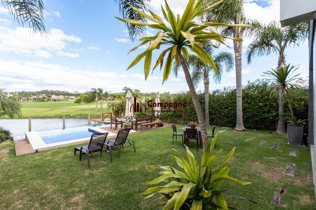 Casa Condominio Terra Ville para Venda - 339.3m², 4 suites, 6 vagas - e fundo lago.