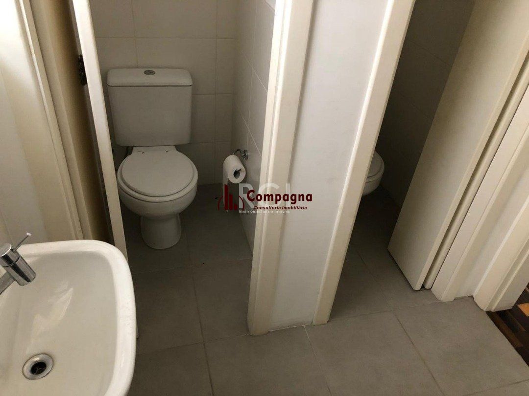 Casa Comercial para Venda - 0m², 0 dormitórios, Petrópolis — foto 5