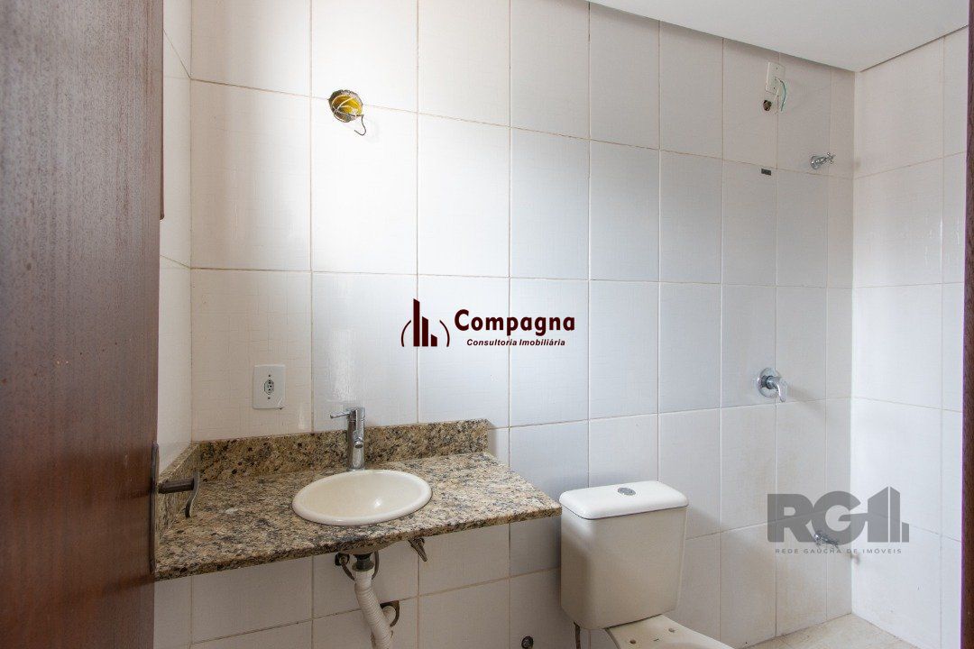 Sobrado 2 dormitórios  mais terreno de esquina de 192m2 — foto 4
