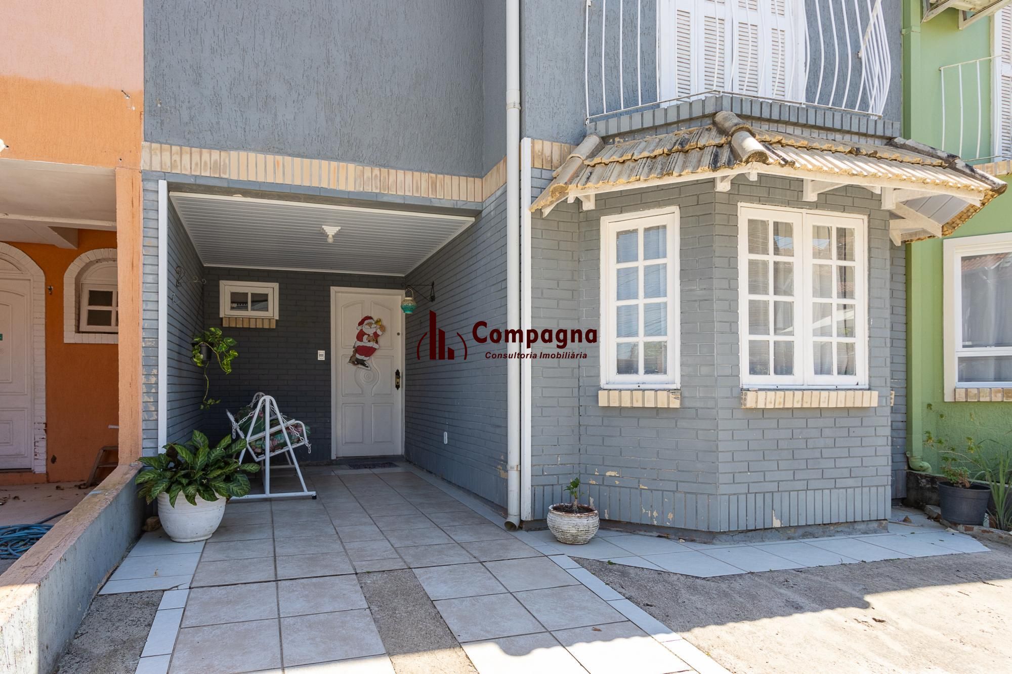 Casa de condomínio, de 3 dormitórios, 1 suíte e 2 vagas de garagem. — foto 2