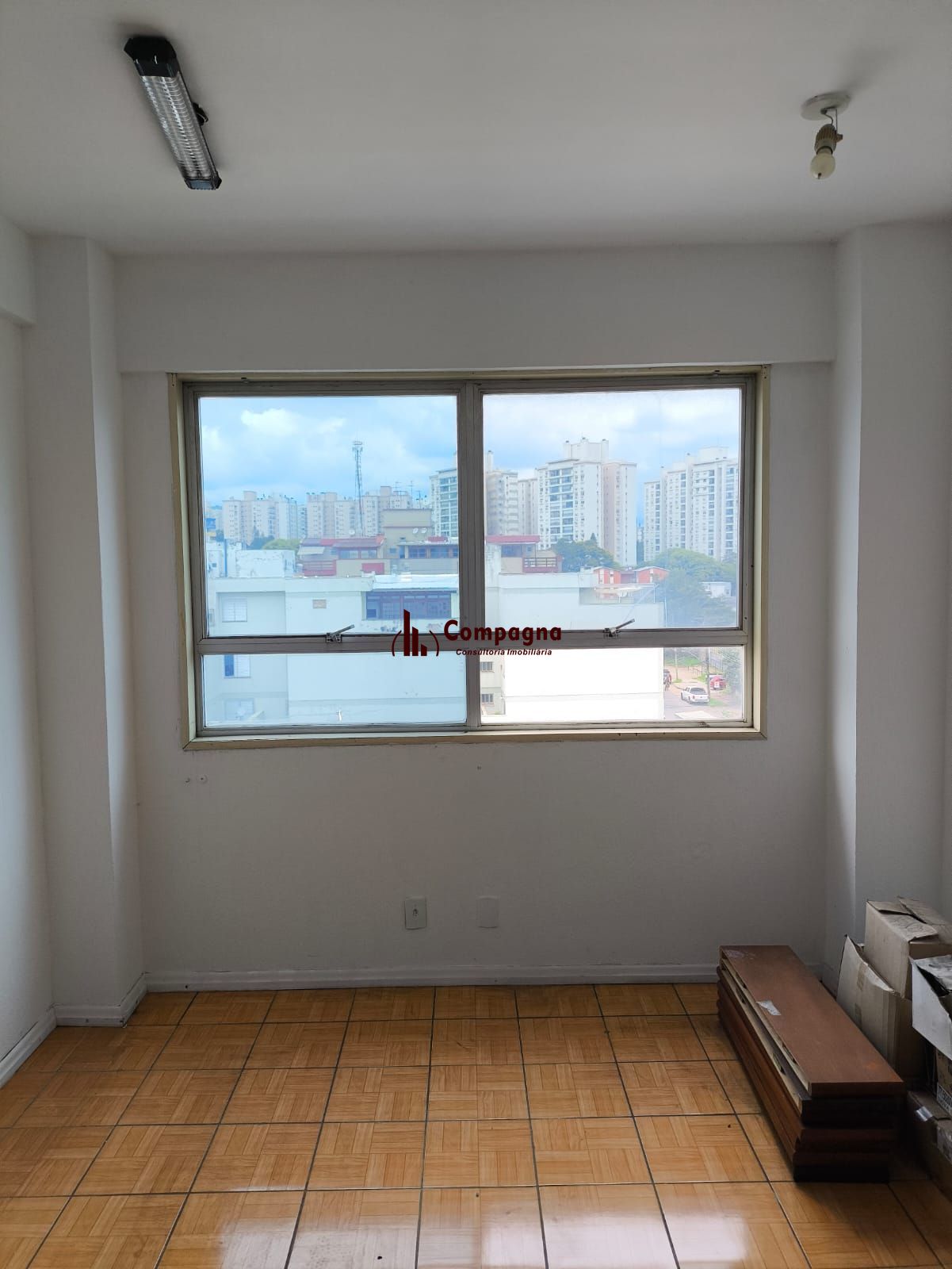 Sala Comercial 1 quartos à venda, 21m², Passo da Areia - Porto Alegre — foto 2