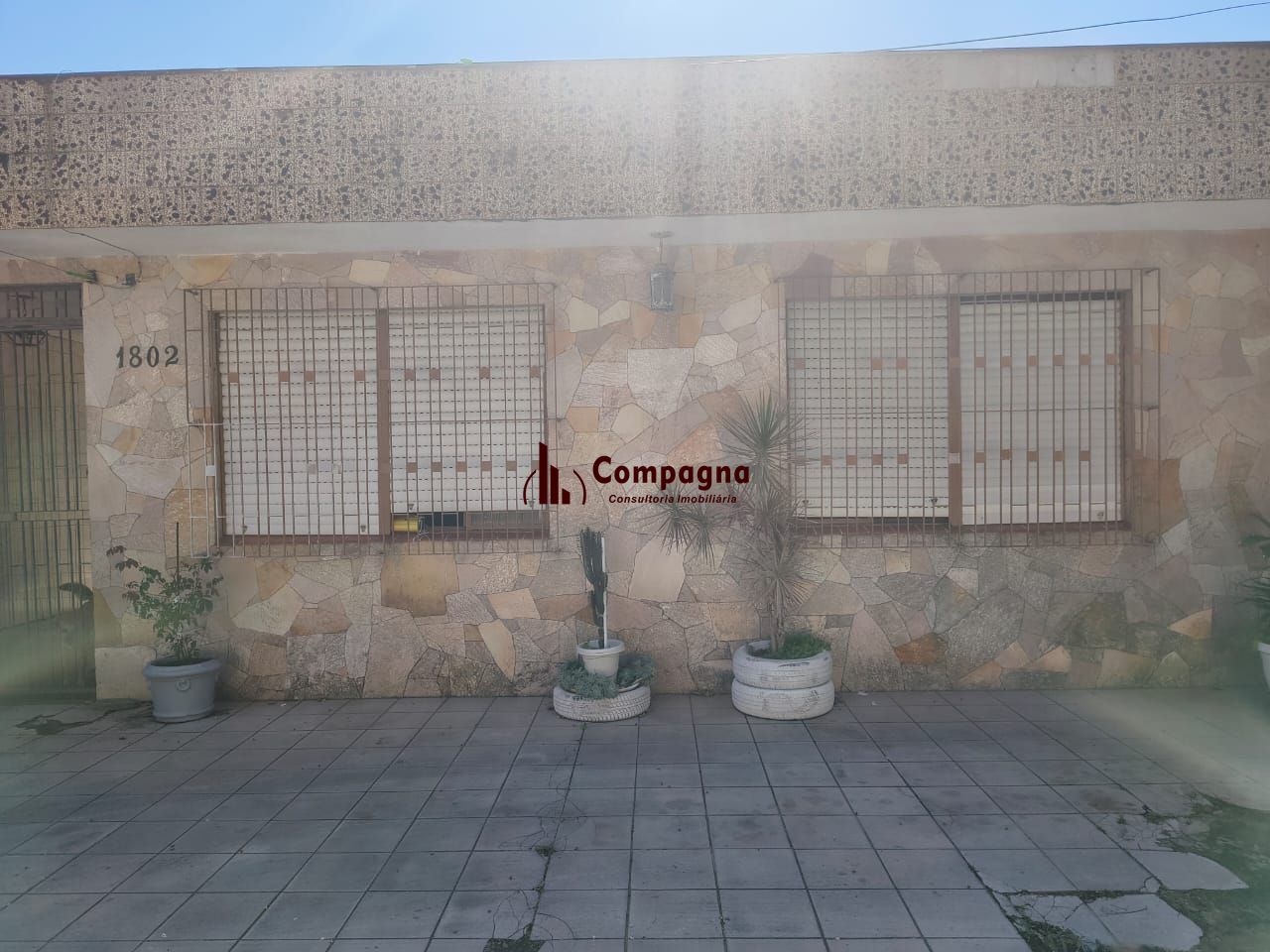 Casa de 3 dormitórios, 1 suíte e 2 vagas no bairro Vila Conceição.