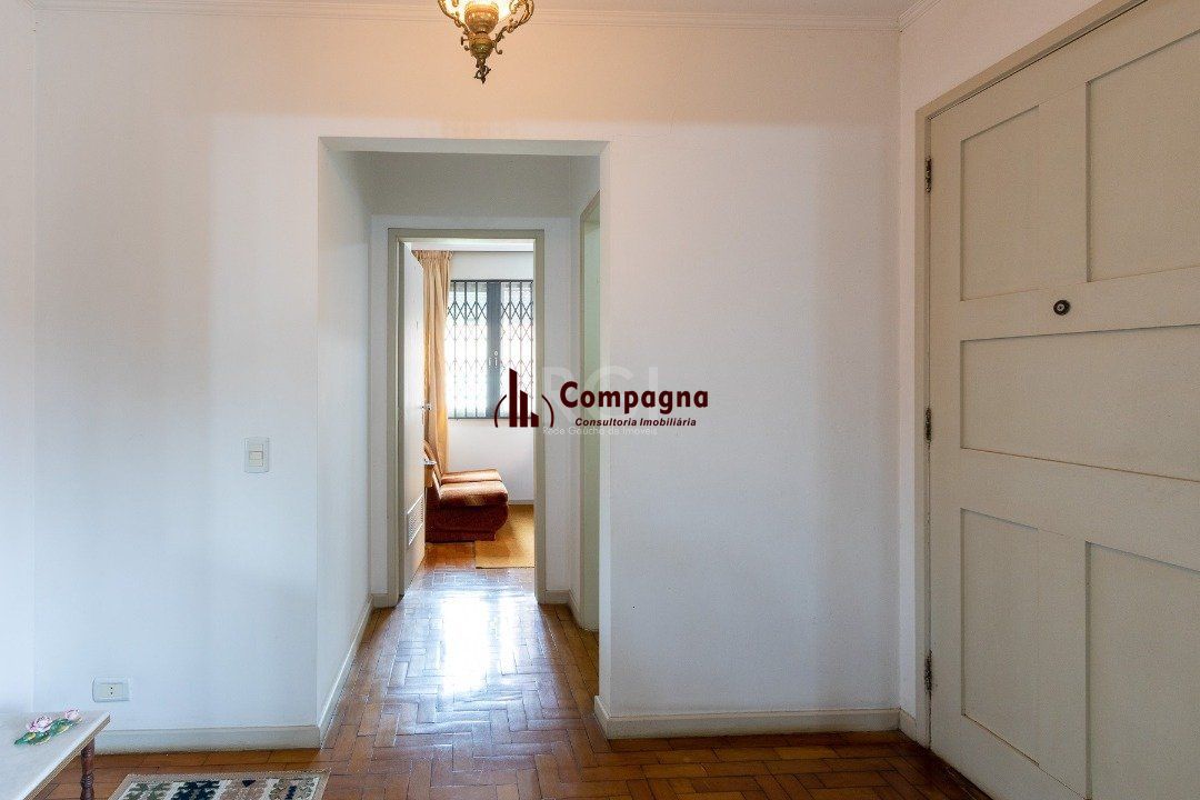 Casa para Venda - 280m², 4 dormitórios, sendo 1 suites, 3 vagas - Vila Assunção — foto 5