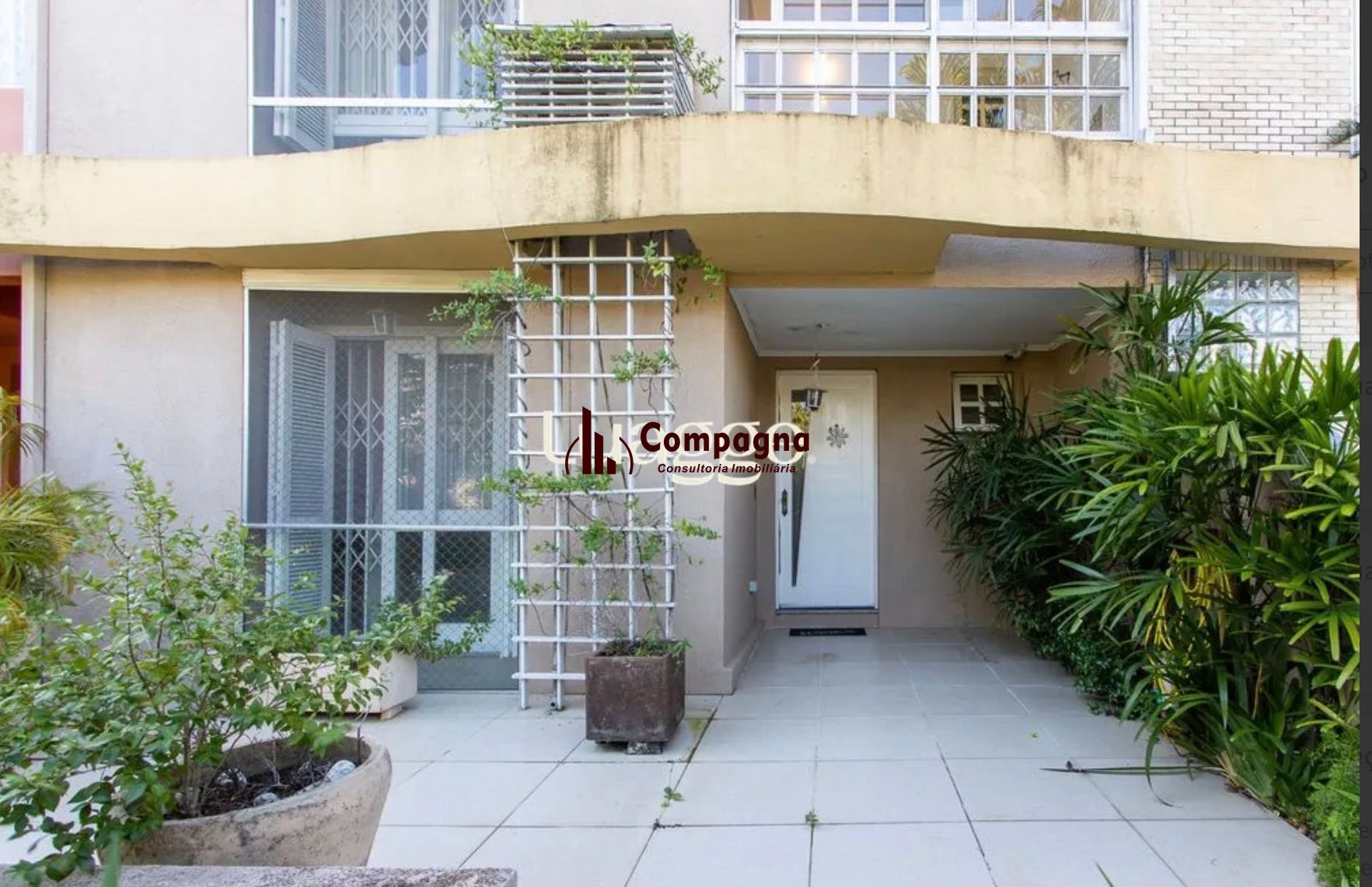 CASA EM CONDOMÍNIO NO BAIRRO IPANEMA — 4 DORMITÓRIOS (2 SUÍTES) — 2 VAGAS