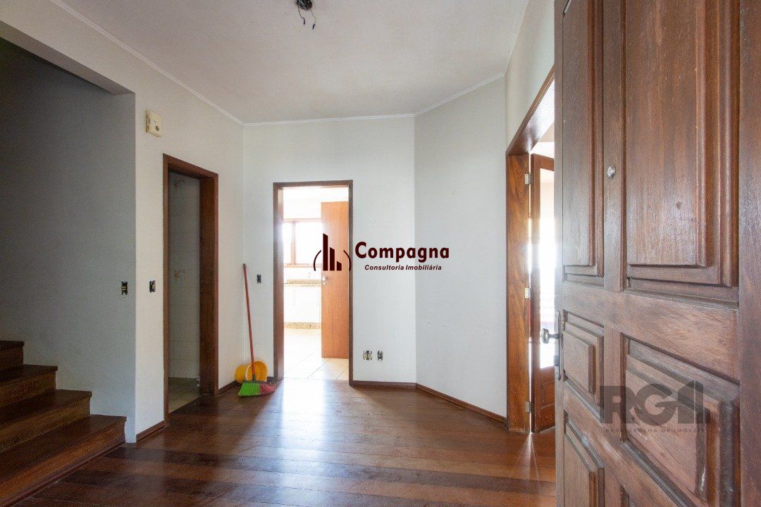 Casa para Venda - 361.95m², 4 dormitórios, sendo 2 suites, 3 vagas - Nonoai — foto 3