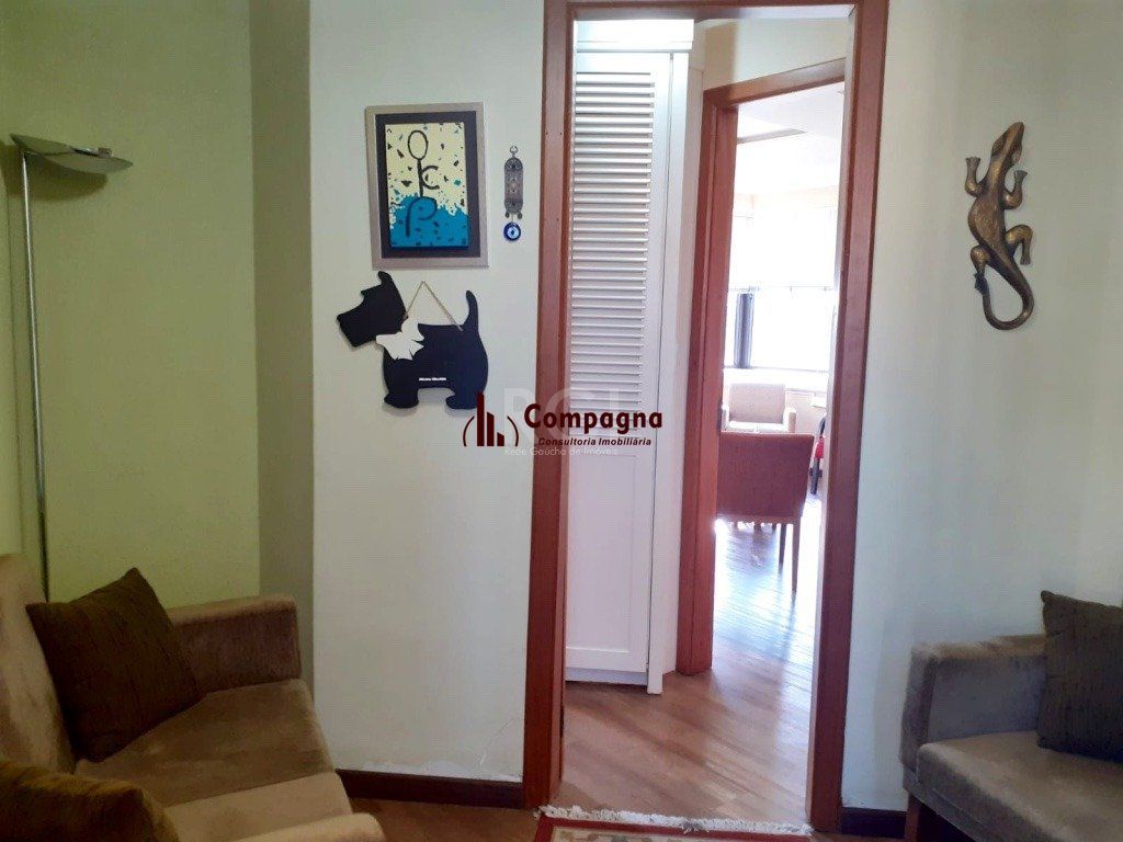 sala comercial com 39m² privativos com hall de espera, banheiro e  ampla sala/escritório com móveis sob medida. — foto 3
