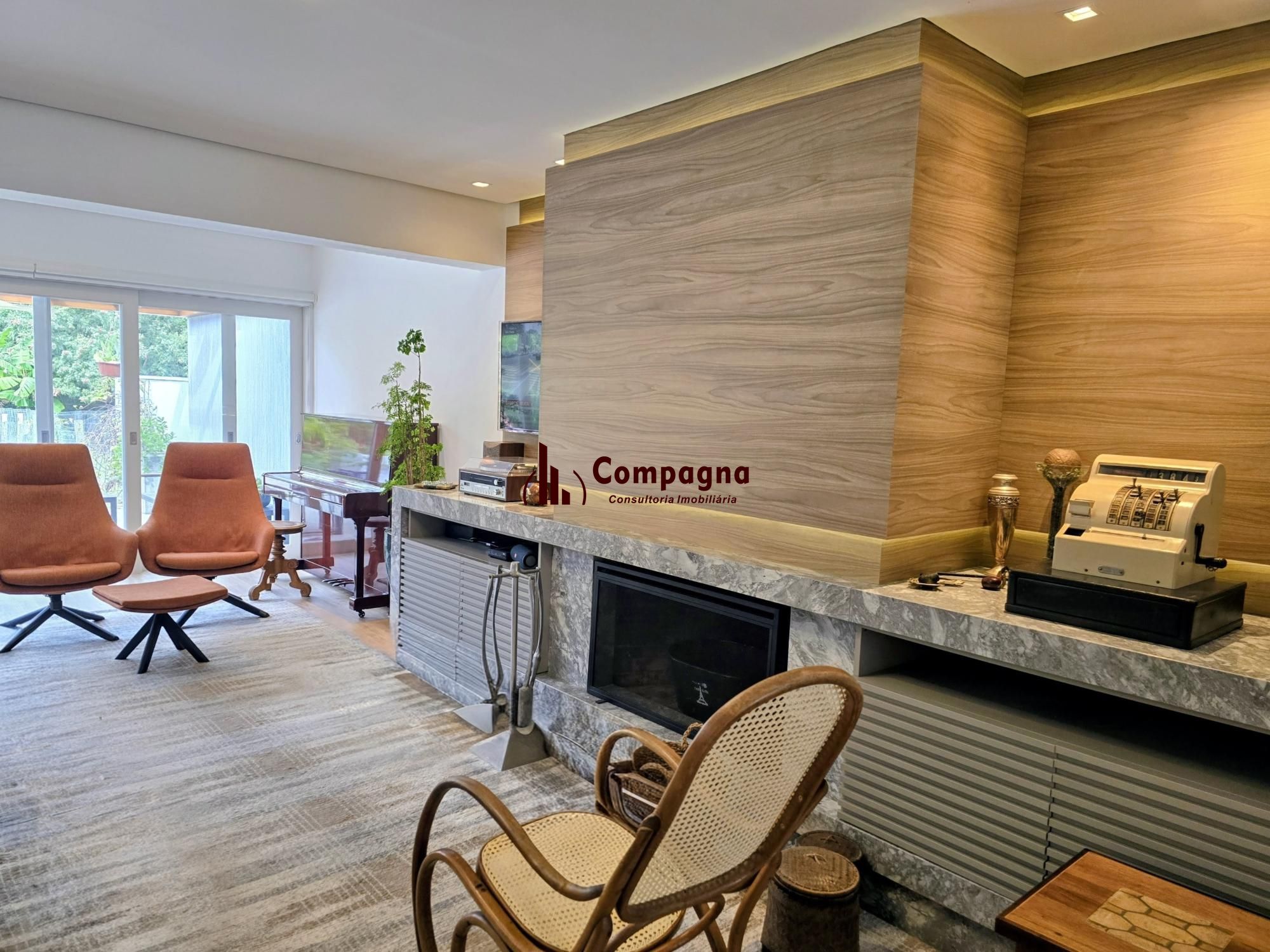 Casa no Condominio Terra Ville, com 3 dormitórios e piscina aquecida.