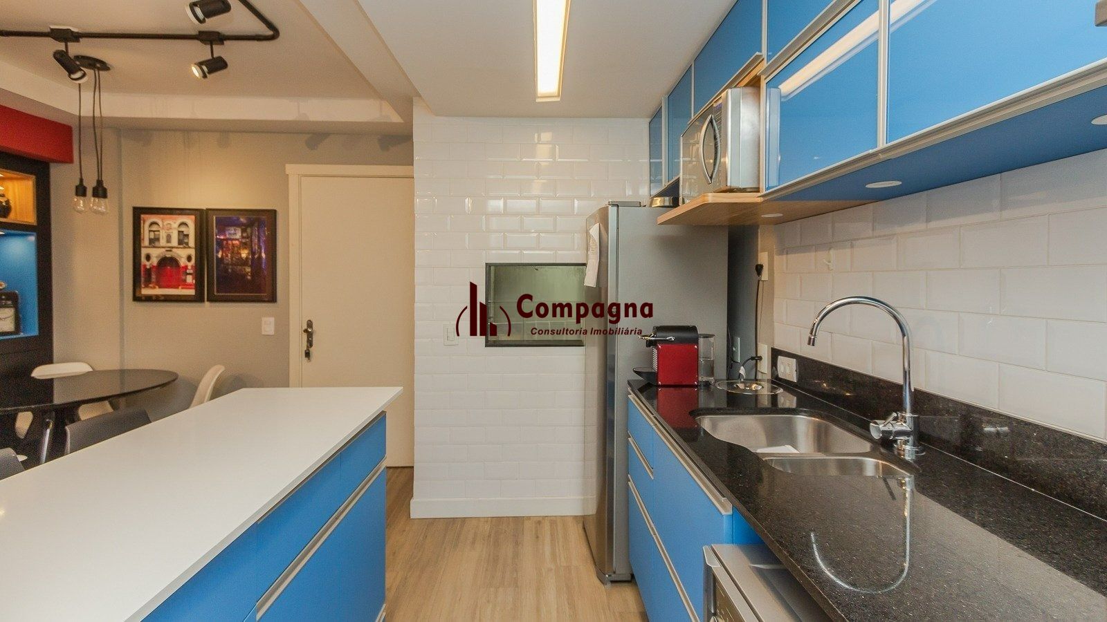 Apartamento 2 dormitórios, 1 suíte, 2 vagas, Petrópolis, Porto Alegre. — foto 5
