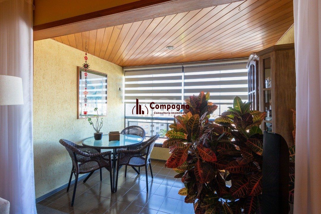 Apartamento para Venda - 104m², 3 dormitórios, sendo 1 suites, 1 vaga - Floresta