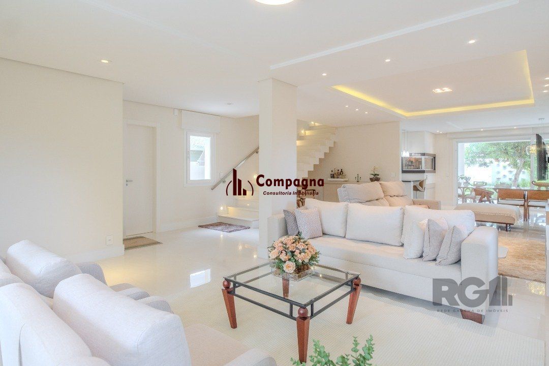 Casa semimobiliada e possui 3 suítes (sendo 1 delas master com closet e hidro) — foto 3