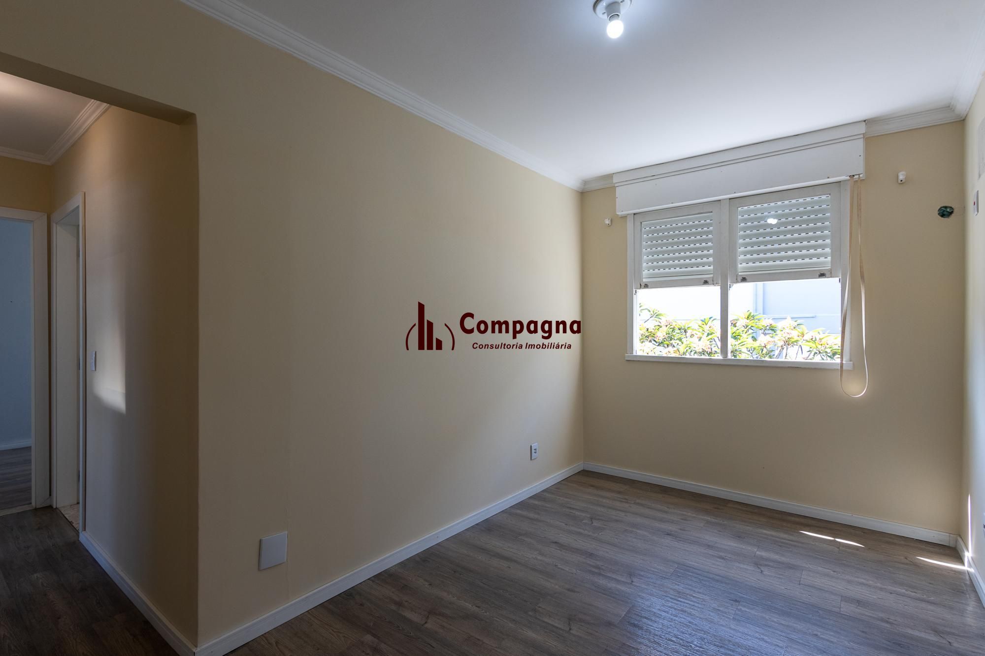 APARTAMENTO LOCADO, REFORMADO, 3 QUARTOS, 1 VAGA ROTATIVA - BAIRRO CAMAQUÃ
