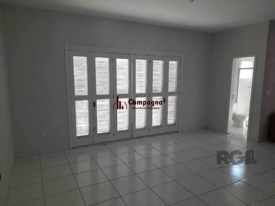 Oportunidade Imperdível: Prédio com 4 Apartamentos, Pátio e 2 Vagas de Garagem — foto 4
