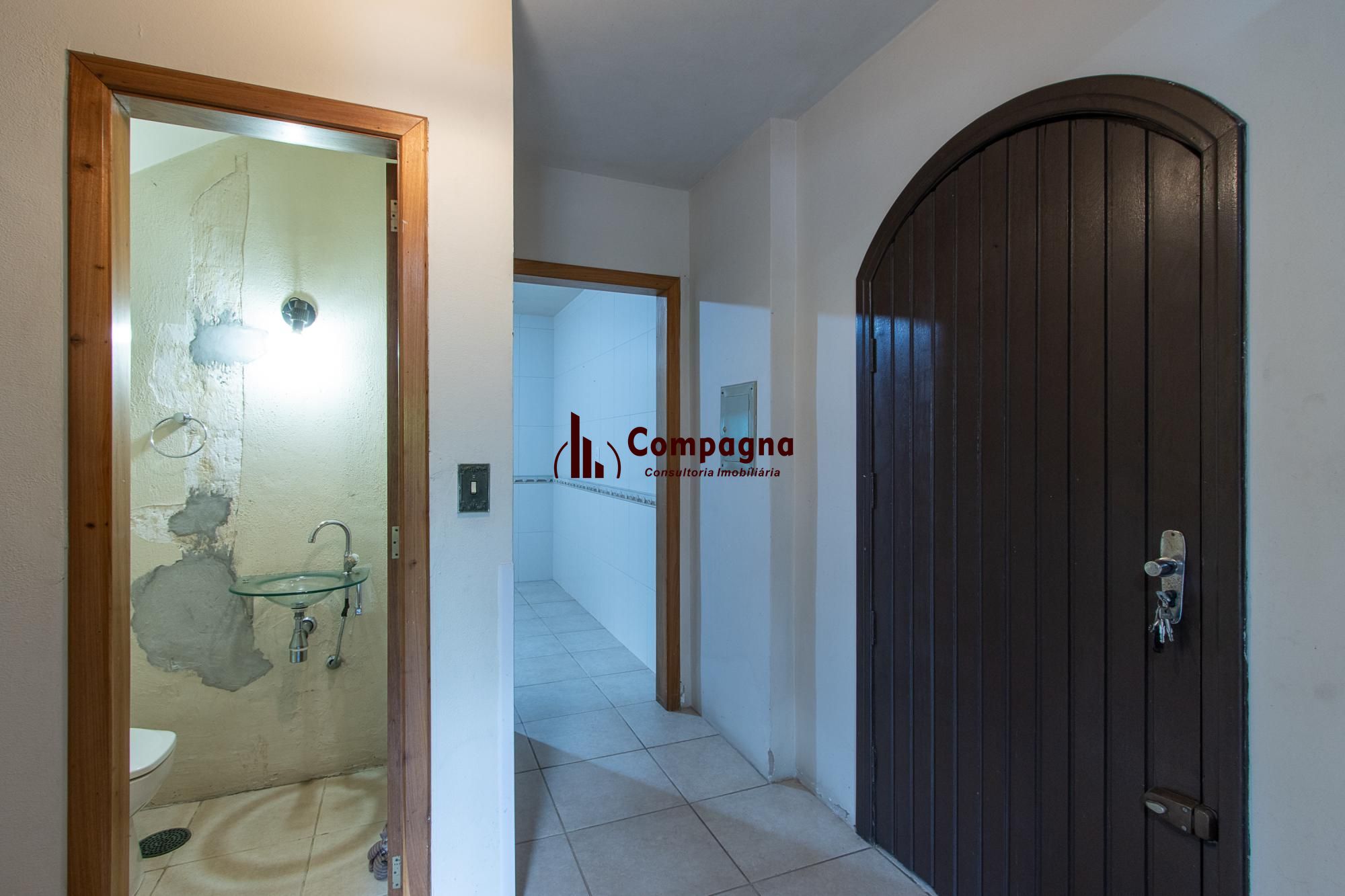 Casa de condomínio, 3 dormitórios, 1 suíte, 1 vaga coberta, no bairro Cristal. — foto 5