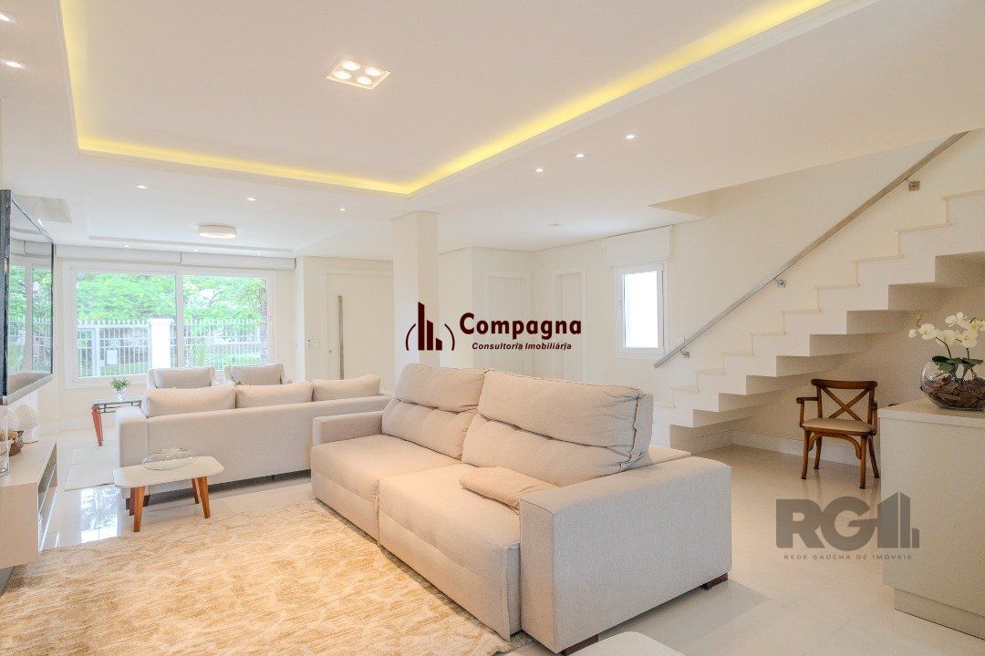 Casa semimobiliada e possui 3 suítes (sendo 1 delas master com closet e hidro) — foto 4