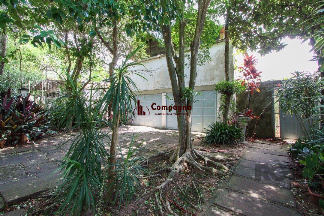 Casa para Venda - 393m², 4 dormitórios, sendo 2 suites, 4 vagas - Ipanema — foto 2