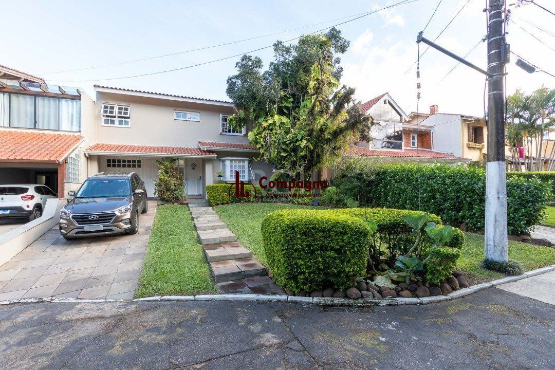 Casa Condominio para Venda - 300m², 4 dormitórios, sendo 2 suites, 2 vagas - Ipanema