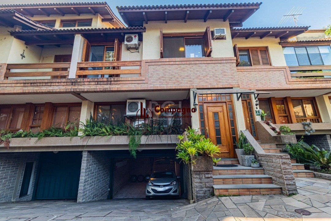 Casa de Condomínio 4 quartos à venda, 246m², Tristeza - Porto Alegre