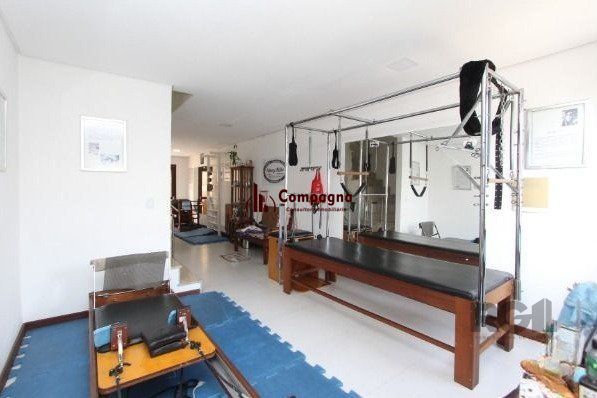 Casa para Venda - 180m², 3 dormitórios, sendo 3 suites, 3 vagas - Hípica — foto 3