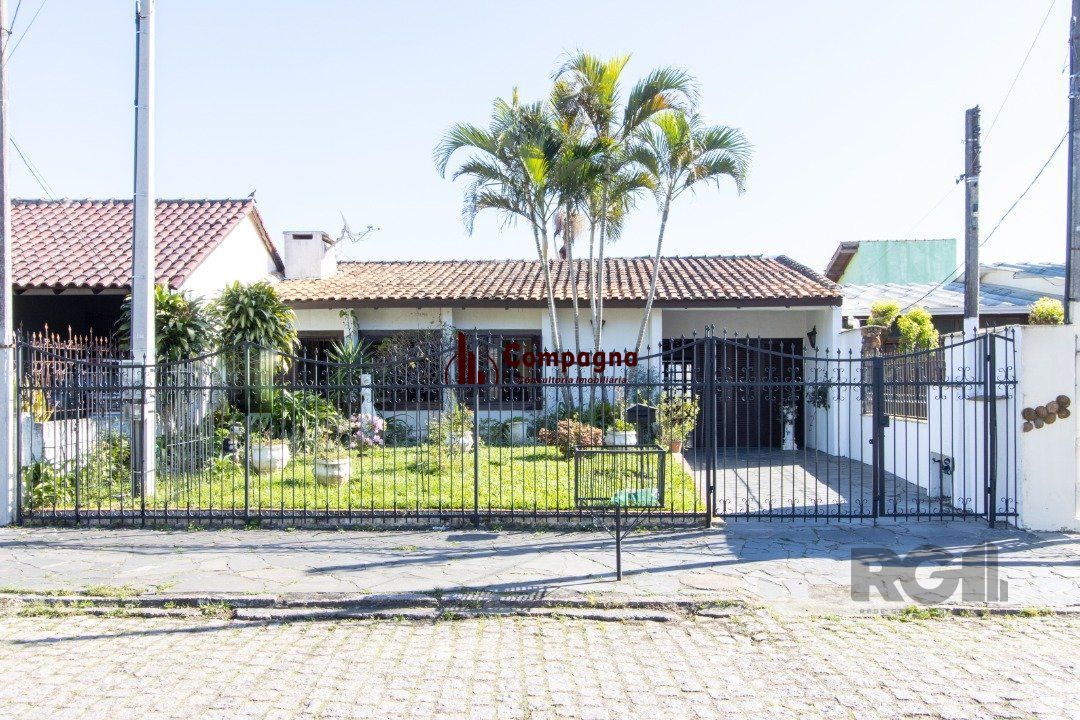 Sobrado para Venda - 170m², 3 dormitórios, sendo 1 suites, 2 vagas - Serraria