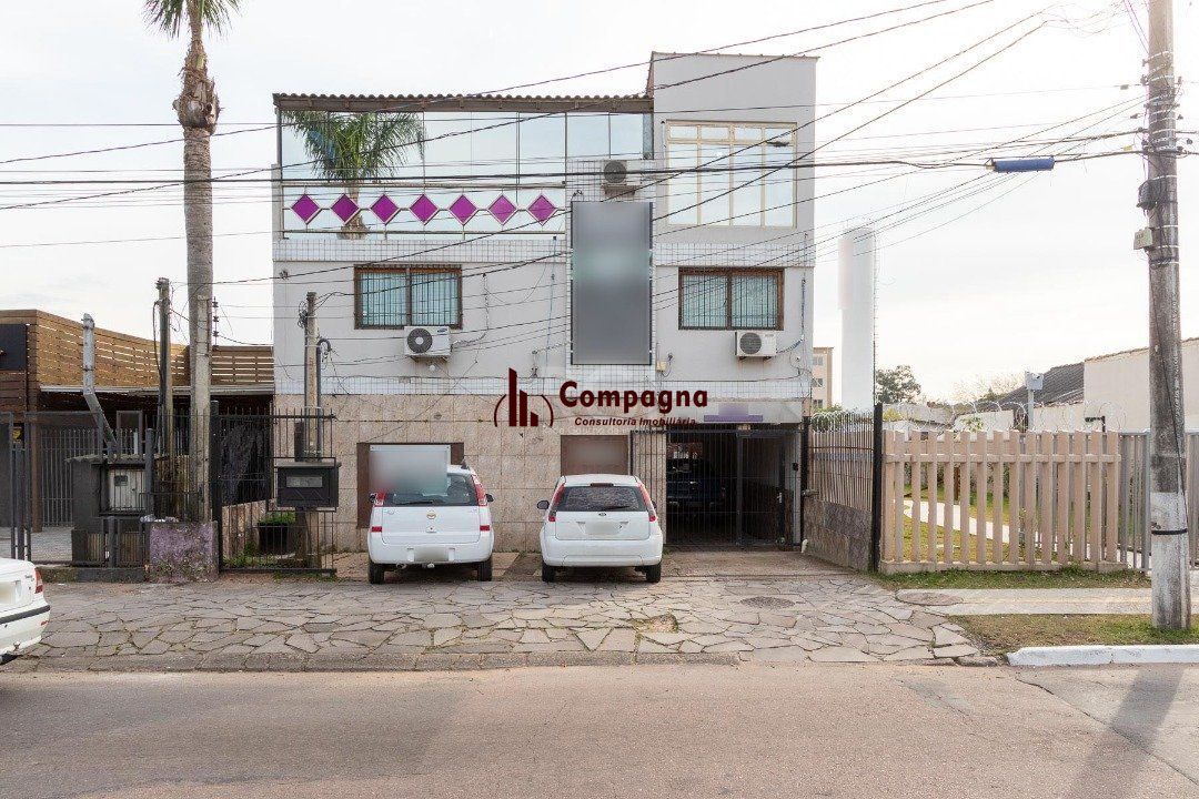 Sobrado para Venda - 300m², 3 dormitórios, sendo 1 suites, 3 vagas - Cavalhada