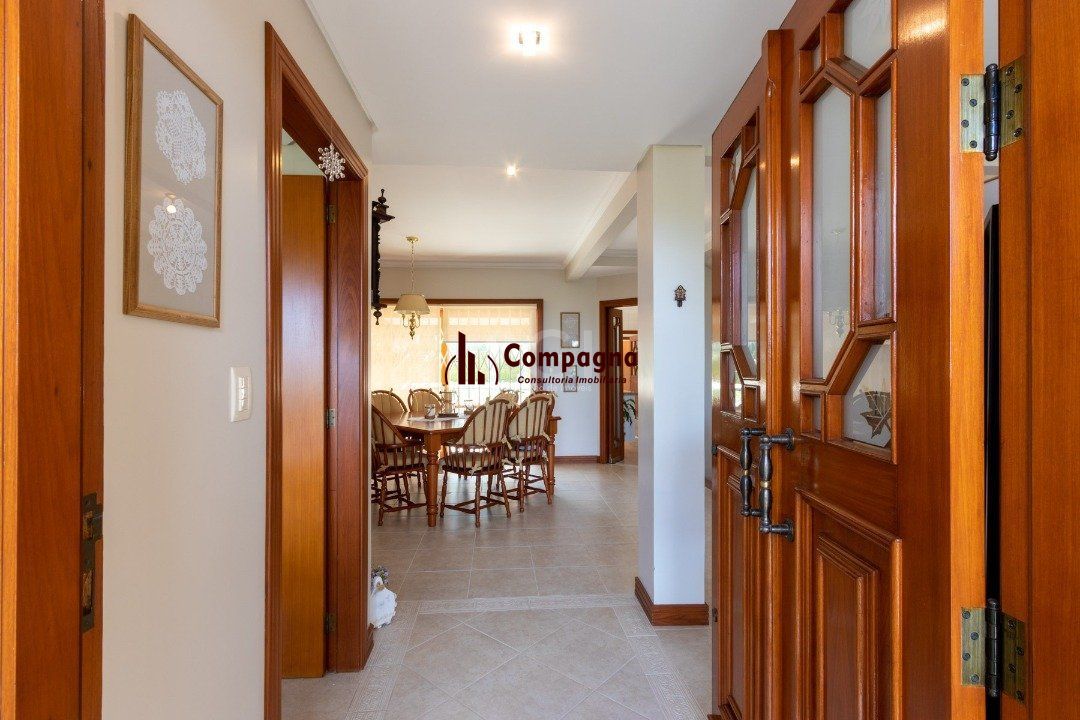 Casa para Venda - 358.78m², 3 dormitórios, sendo 1 suites, 3 vagas - Jardim Isabel — foto 4