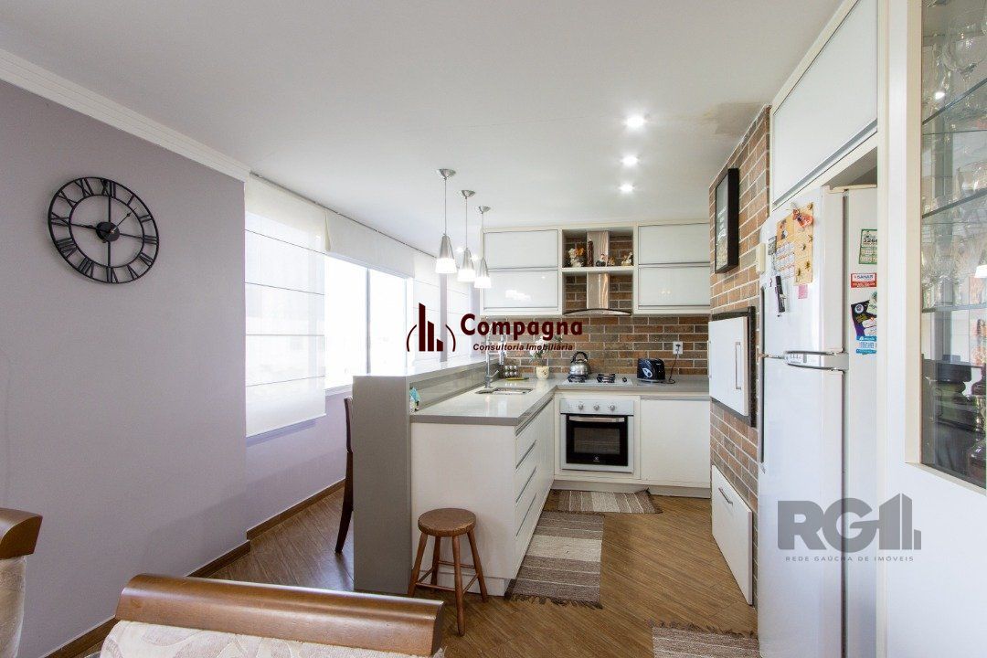 Apartamento reformado de 124m² privativos- 3 dormitórios sendo 1 suíte no bairro Medianeira — foto 4