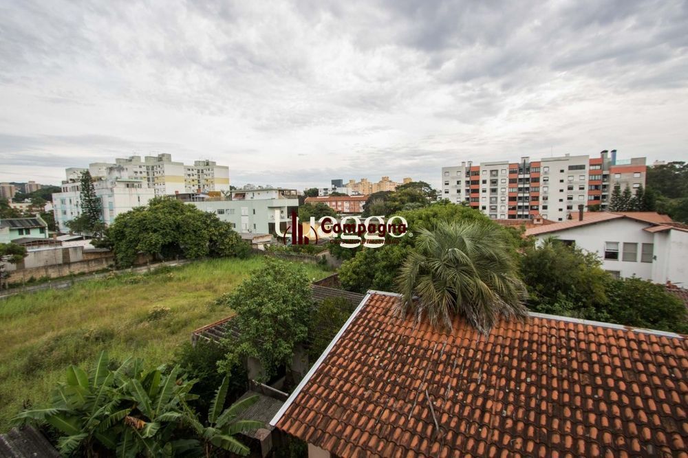 Apartamento de 2 dormitórios, 2 banheiros e 1 vaga no bairro Cristal. — foto 3