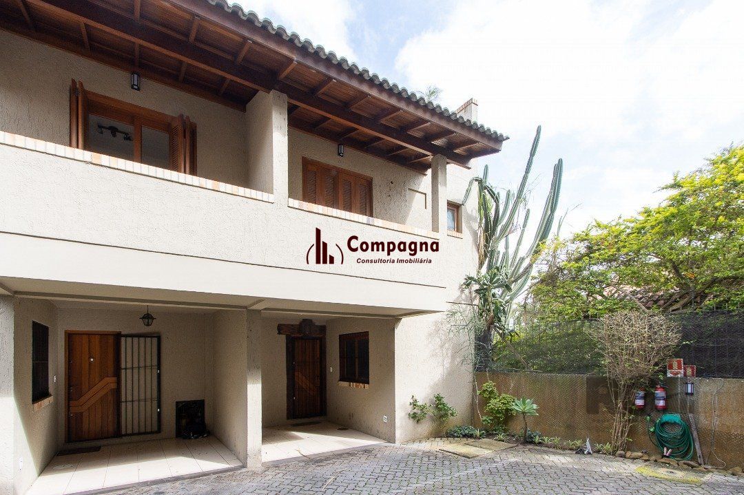 Casa em condomínio, 102m², 2 dormitórios, Guarujá