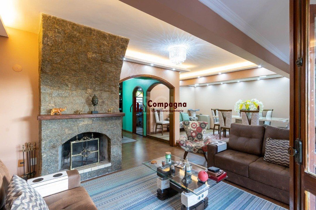 Casa para Venda - 232.5m², 3 dormitórios, sendo 1 suites, 4 vagas - Nonoai — foto 2