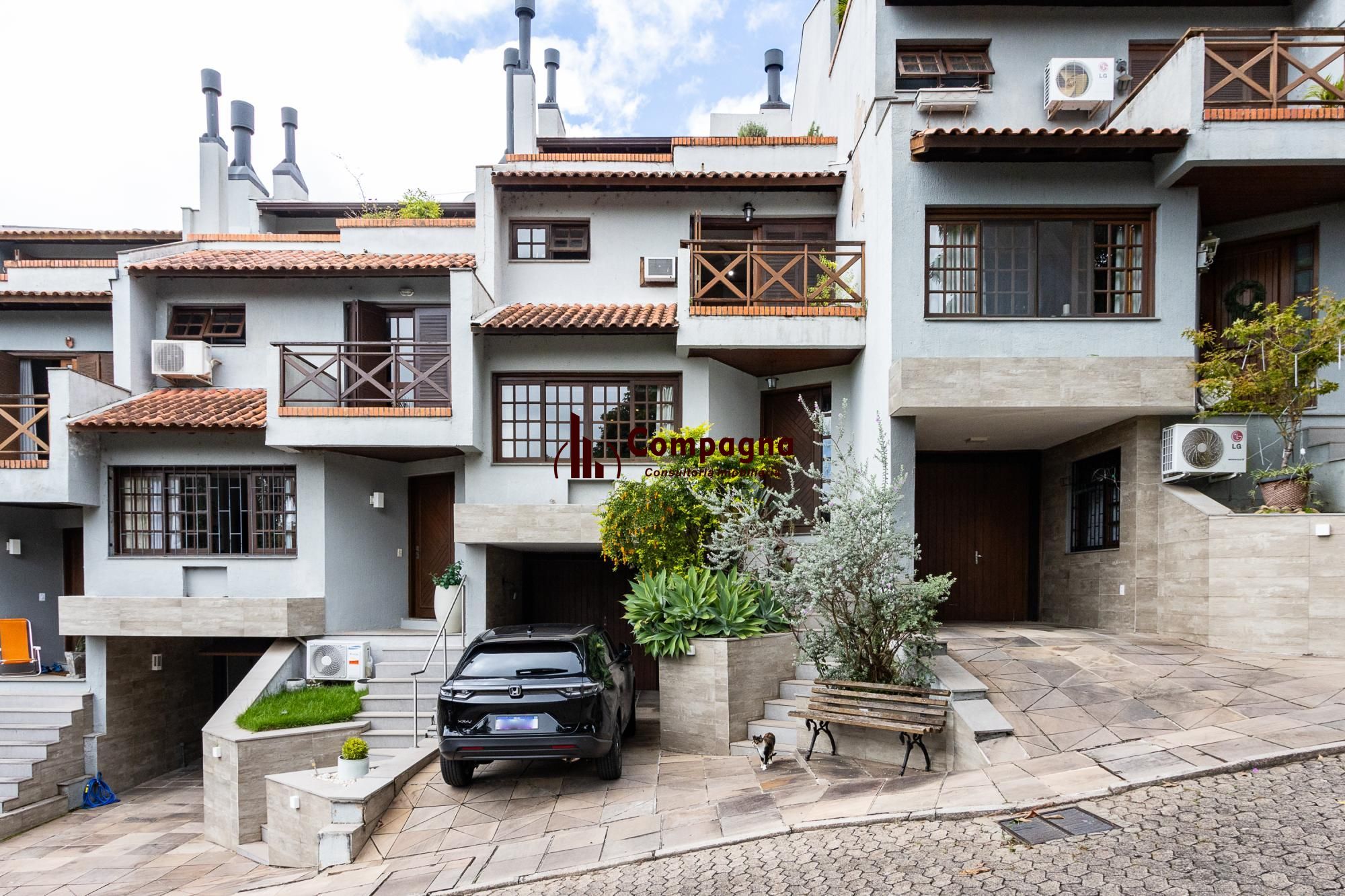 Casa Condominio para Venda - 175m², 3 dormitórios, sendo 1 suites, 4 vagas - Tristeza