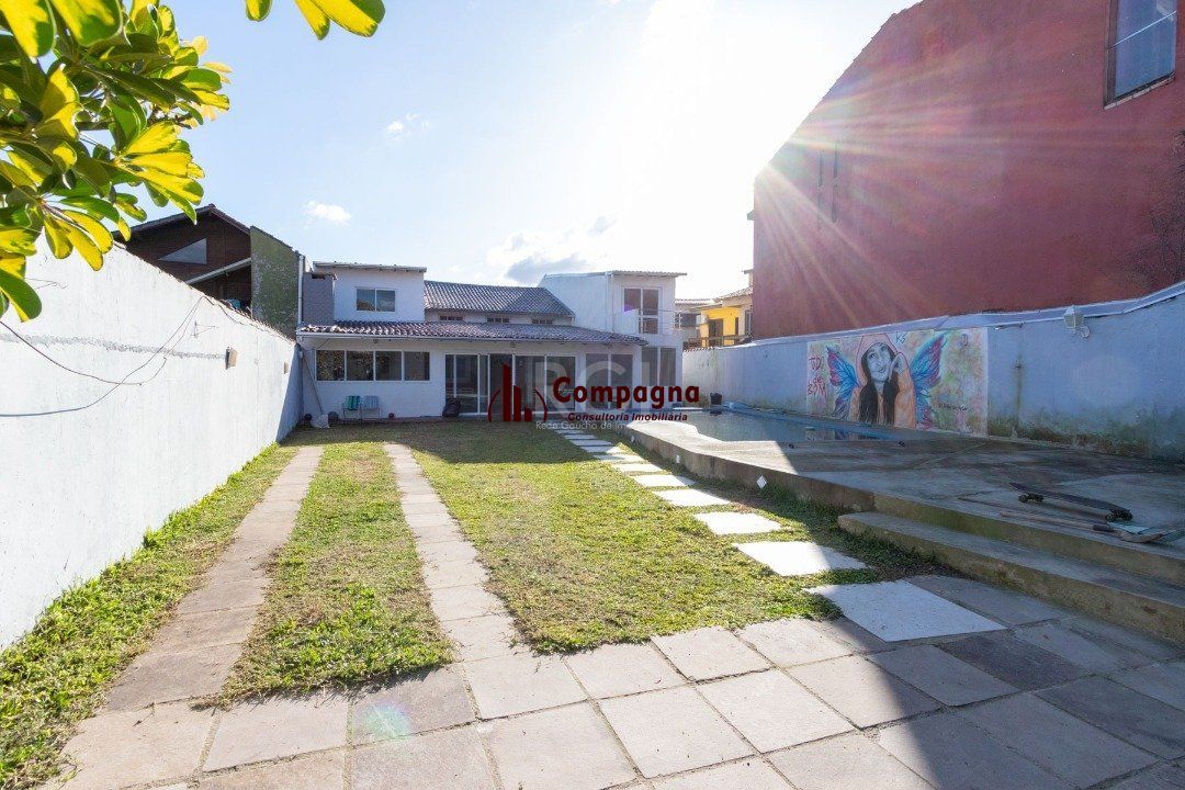 Casa para Venda - 120m², 4 dormitórios, sendo 1 suites, 3 vagas - Serraria