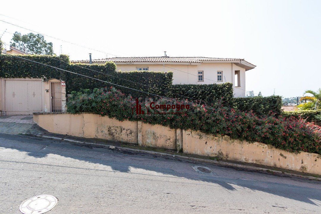 Casa para Venda - 320m², 5 dormitórios, sendo 2 suites, 3 vagas - Tristeza — foto 2