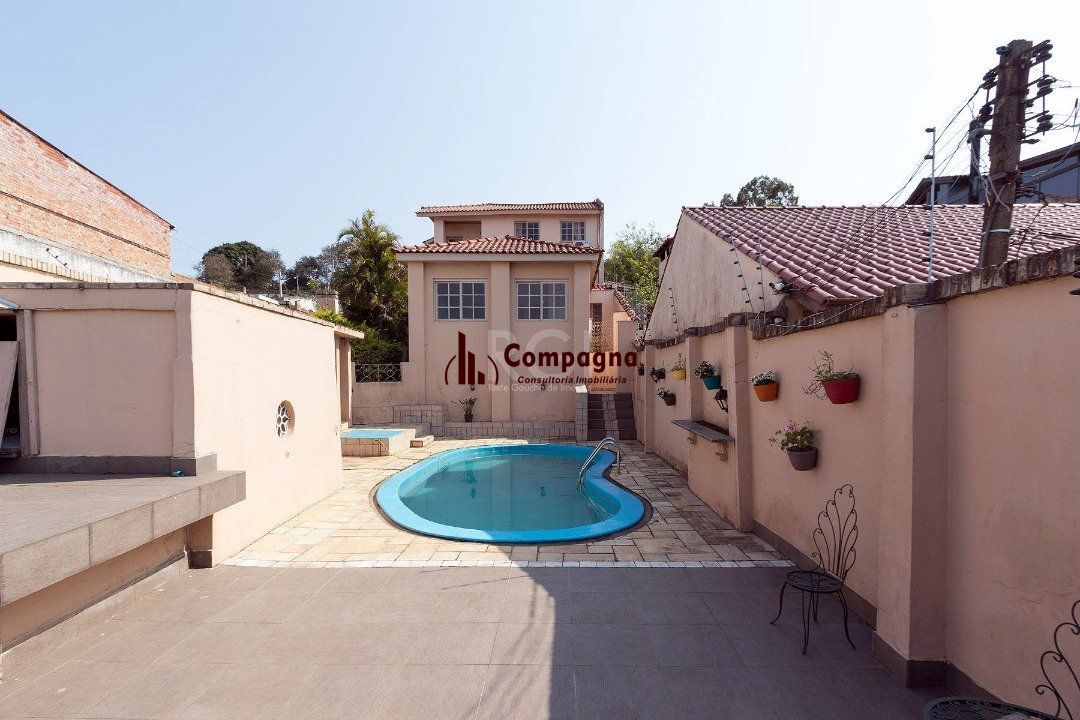 Casa para Venda - 320m², 5 dormitórios, sendo 2 suites, 3 vagas - Tristeza — foto 3
