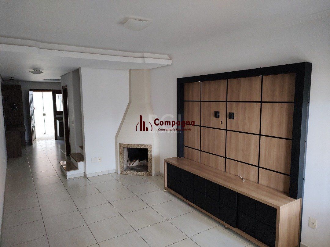 Casa para Venda - 84.2m², 3 dormitórios, sendo 3 suites, 1 vaga - Hípica