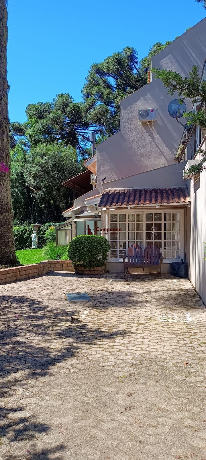 Casa em condomínio em Canela