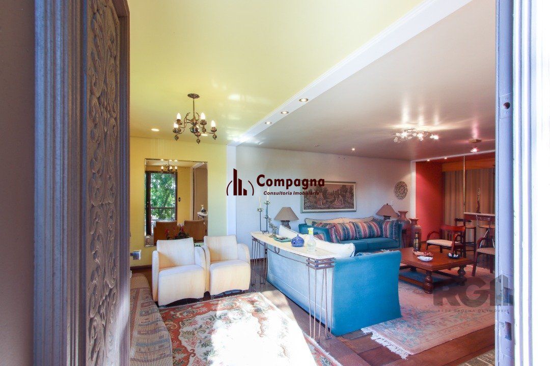 Casa a venda com 03 dormitórios, living 03 ambientes com vista para o Rio. — foto 3