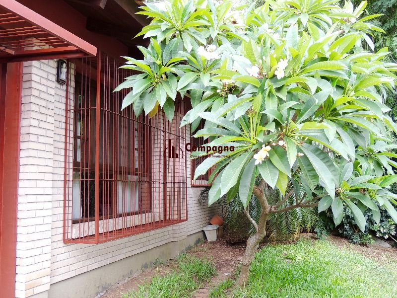 Casa para Venda com 3 dormitórios, sendo 2 suites e 3 vagas no bairro Belém Novo — foto 2