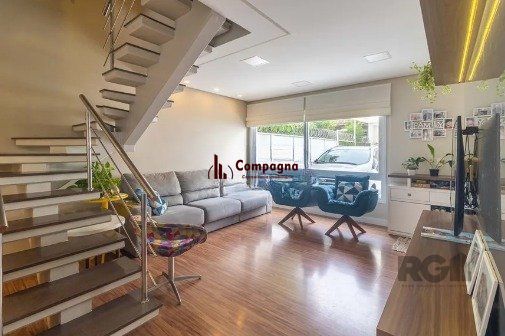 Casa impecável e mobiliada, com 3 niveis, possui 3 dormitórios sendo 1 suíte, 4 banheiros — foto 3