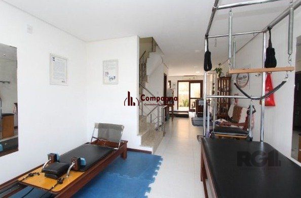 Casa para Venda - 180m², 3 dormitórios, sendo 3 suites, 3 vagas - Hípica — foto 4