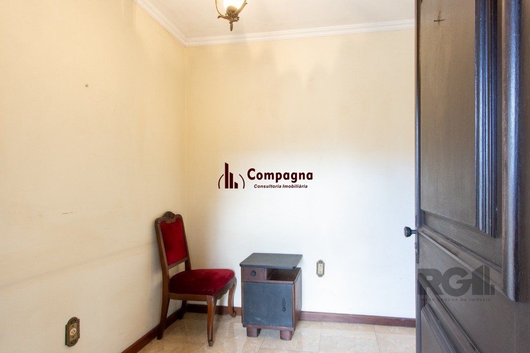 Casa para Venda - 200m², 3 dormitórios, sendo 1 suites, 3 vagas - Jardim Verde — foto 4