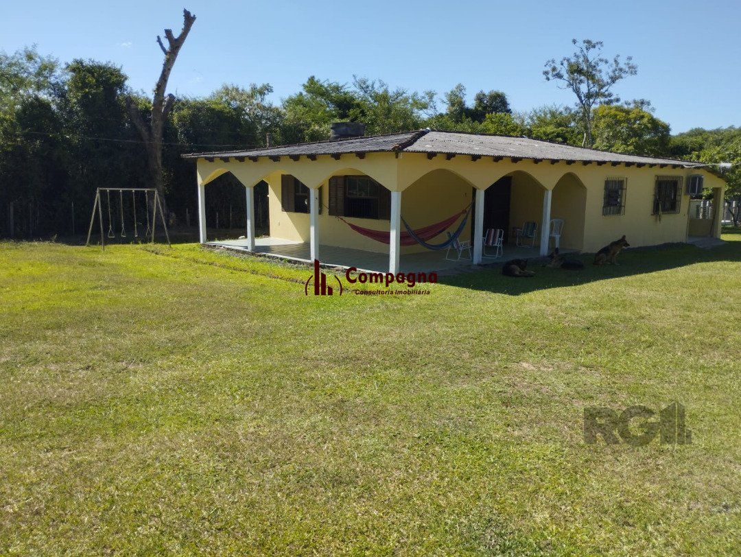 Sítio, 4 dormitórios, Bairro Fiuza.