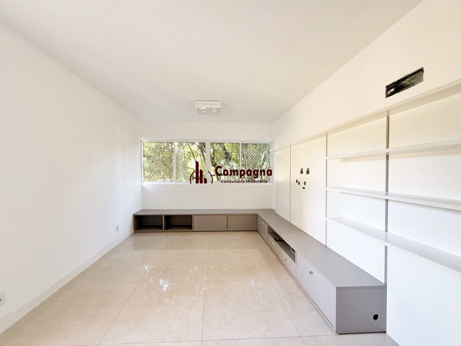 Apartamento com 2 dormitórios, sendo 1 suíte, e sala ampla com ambientes integrados - Condomínio Residencial Sucre