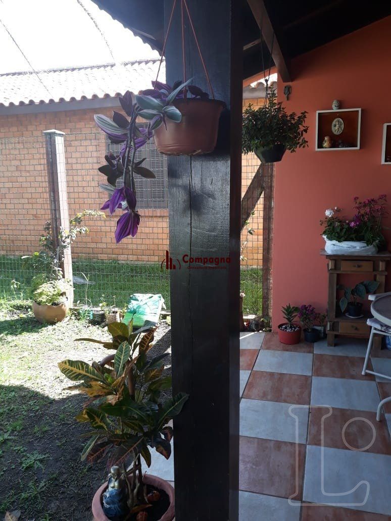 Casa para Venda - 114m², 2 dormitórios, sendo 1 suites, 2 vagas - Zona Nova — foto 4