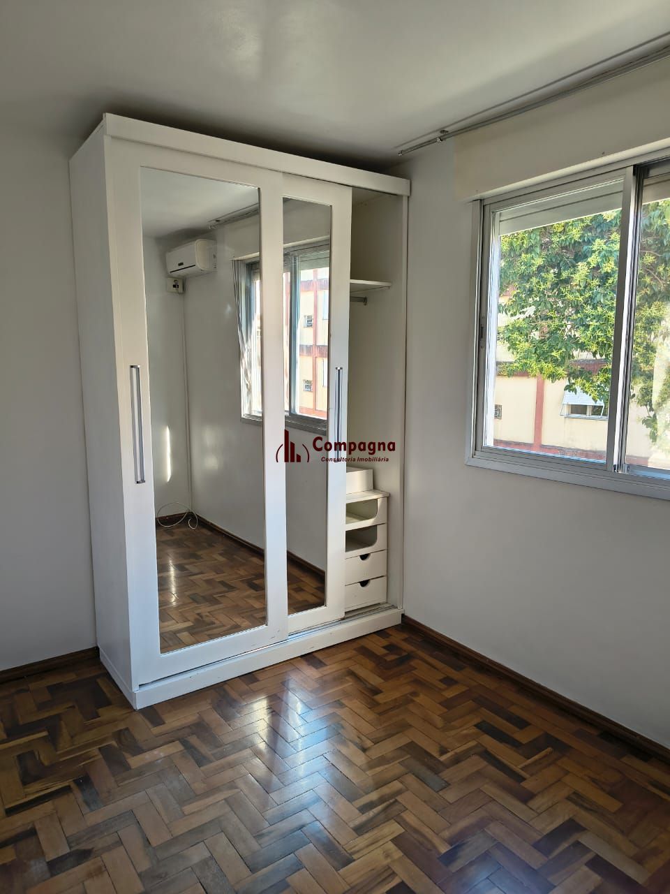 Apartamento de 2 dormitórios no bairro Camaquã. — foto 2